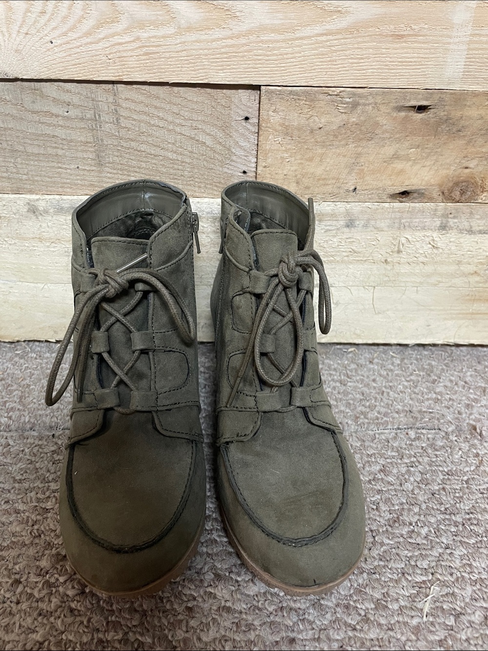 Maurices size 9 Olive Suede Lace-Up Wedged Boots